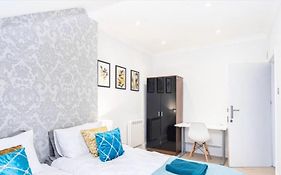 Fantastic Apartment With Views & Parking